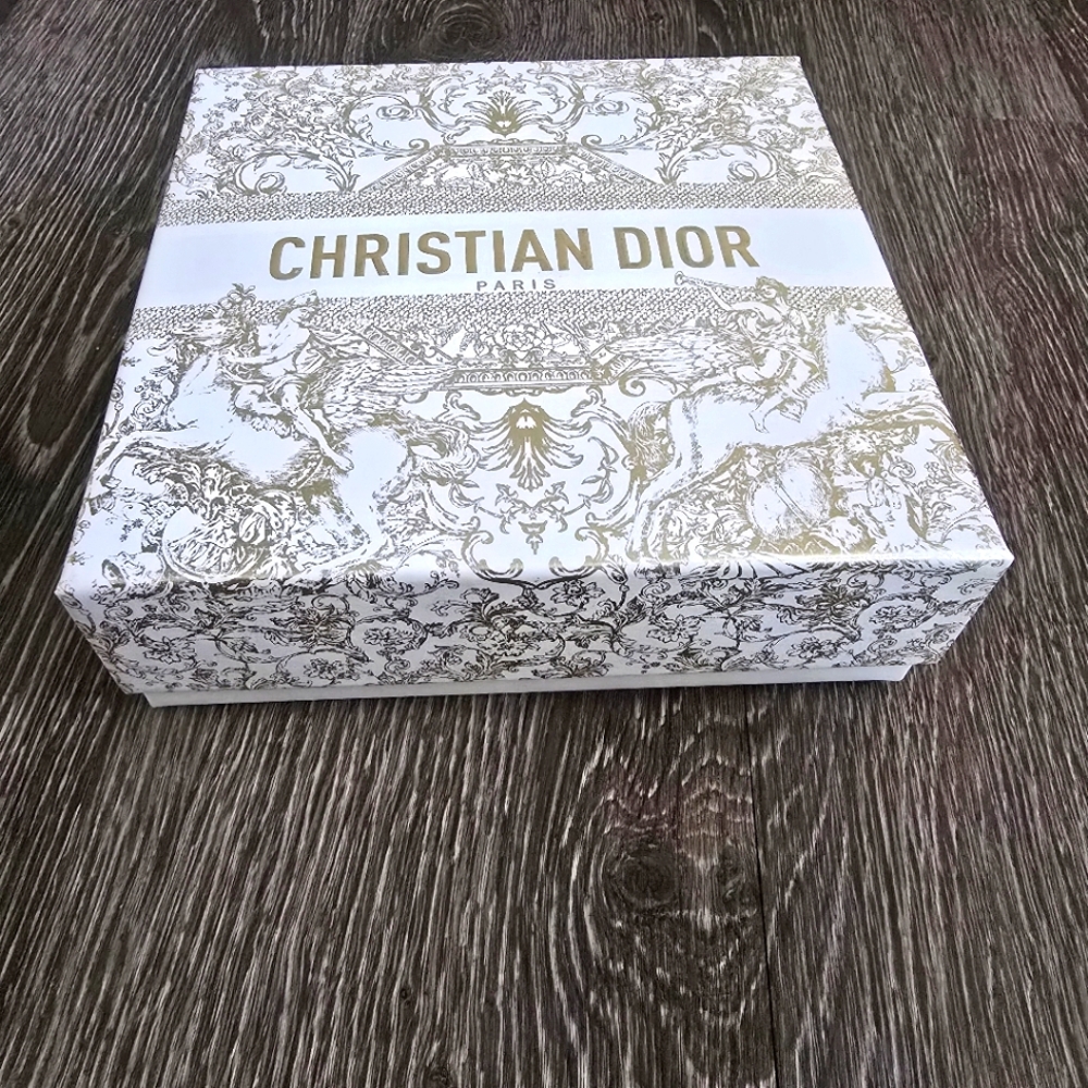 Christian Dior Decorative Box - Picture 3 of 4